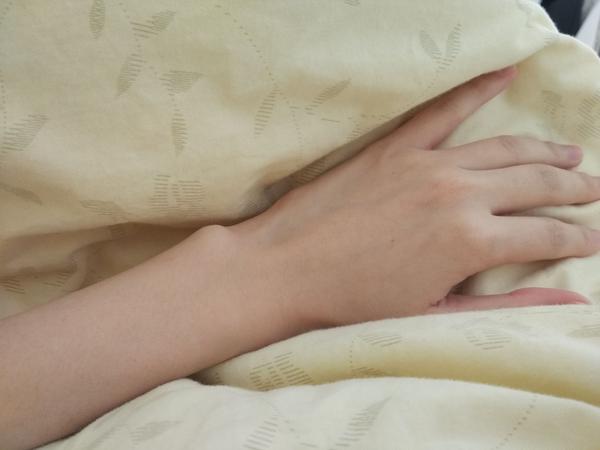 我身高163cm,体重43g,发个小手手来证明一下我是个瘦子.
