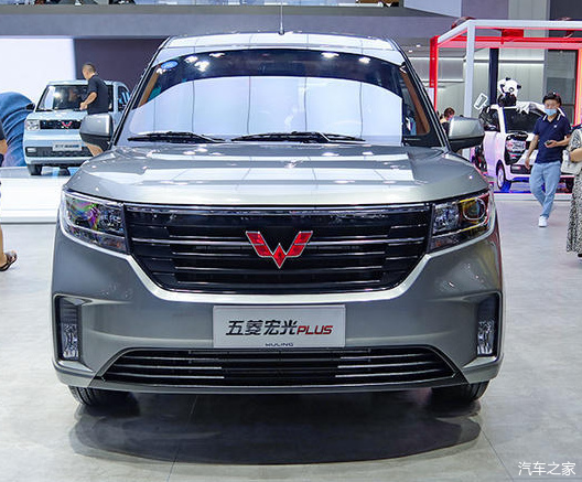 全新五菱宏光plus四座版正式亮相成都车展,配公务舱座椅 - 知乎