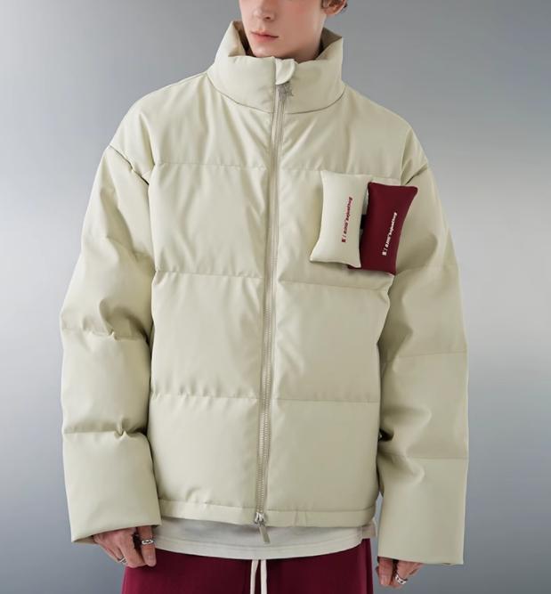 表面哑光质感,时髦又日常oversize落肩版型,舒适不挑身材,男生女生都