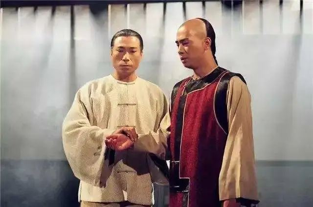 82人在职场,得有底线重温《鹿鼎记》,我发现:韦小宝绝对不是「真