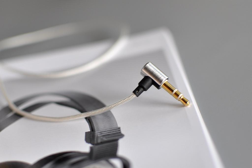 它比想象中更近人,拜亚动力 Xelento Remote耳