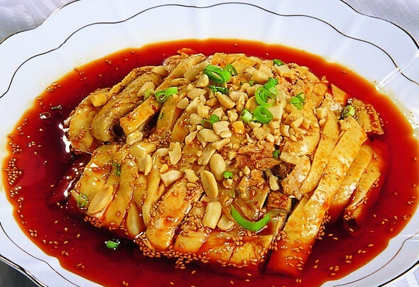 按片来售卖的四川名吃棒棒鸡滋味俱全
