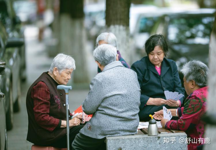 一位60岁老人悲叹,望着养不起家的孩子,我对晚年不抱希望 - 知乎