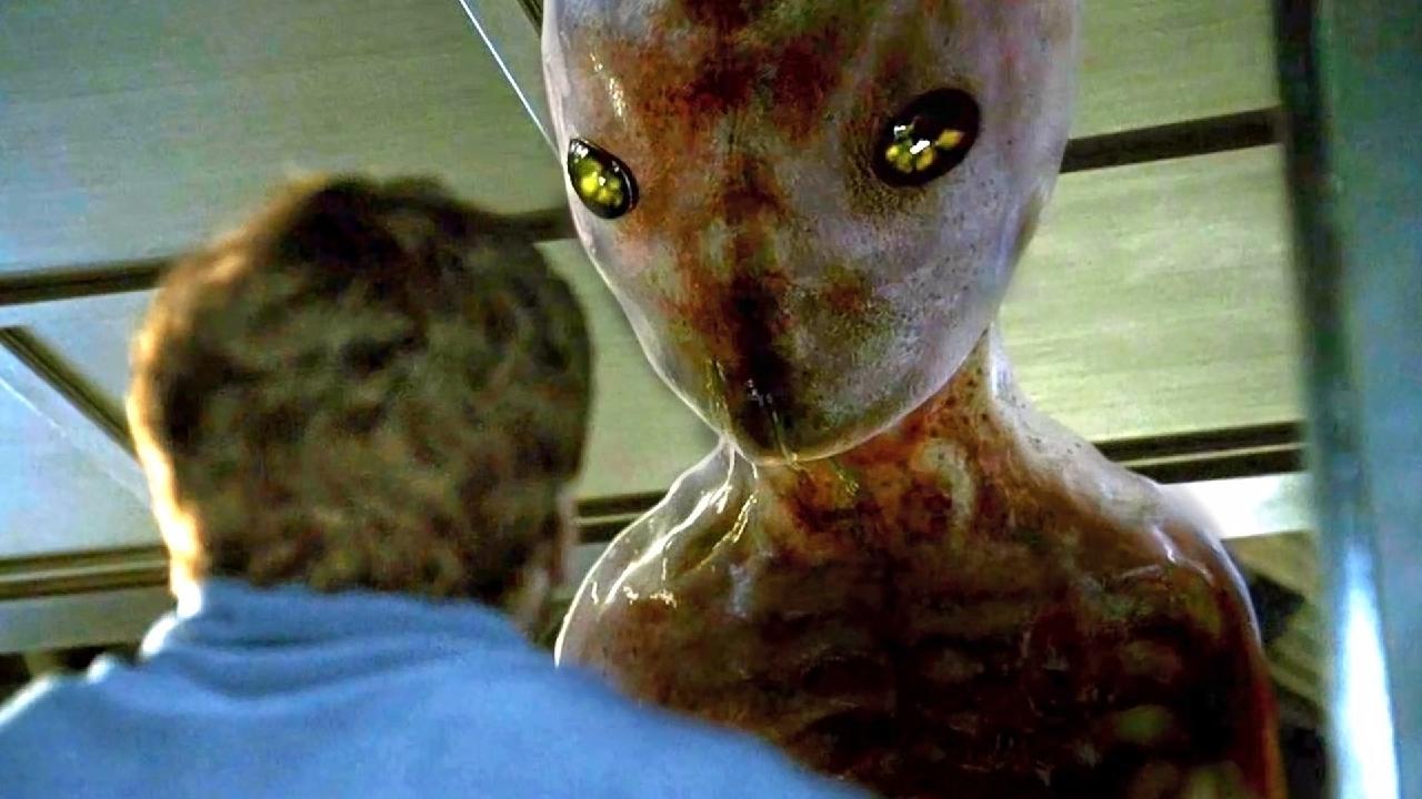 男孩被变异蚂蚁咬伤尿液却有了可怕的超能力