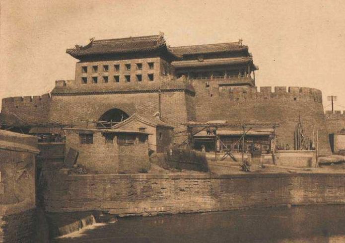 (完)民国初,曾一度改为北平;但自明成祖迁都后,皆俗称北京.