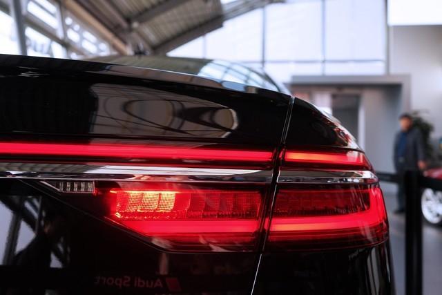 oled尾灯闪瞎眼奥迪rs72019终于亮相