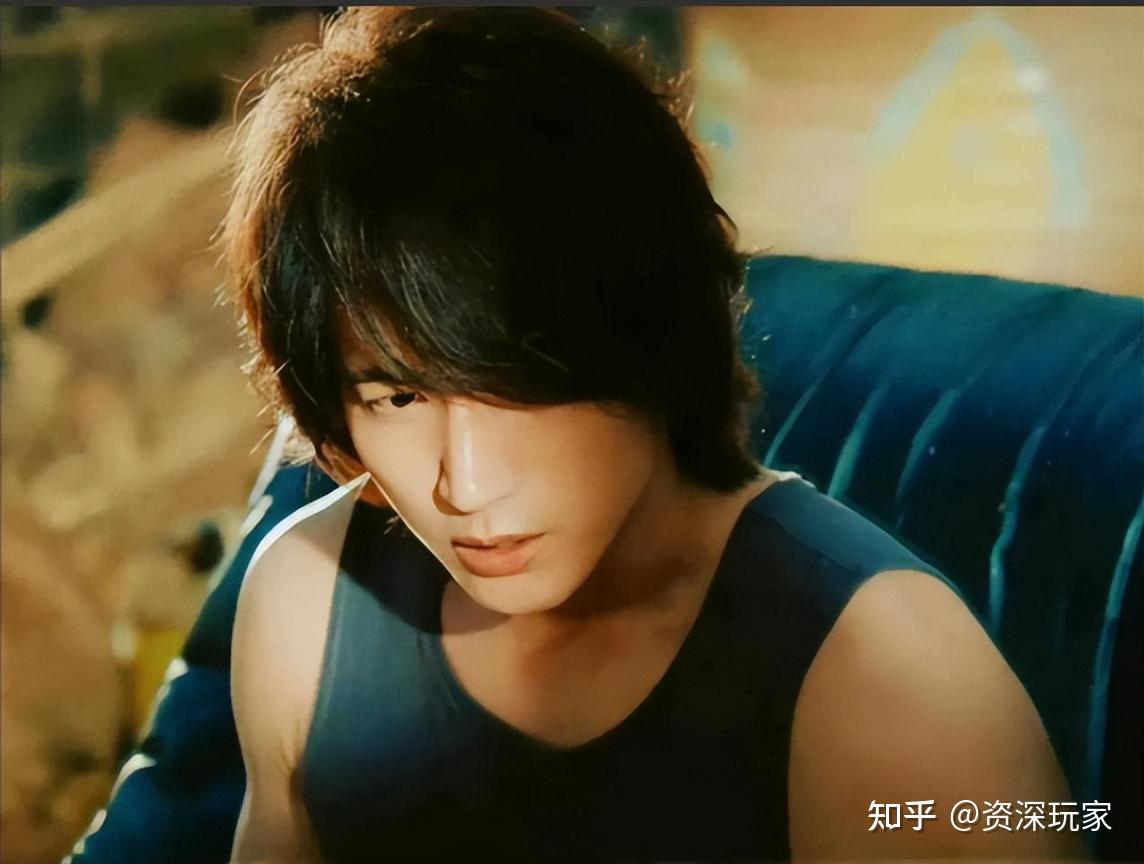 言承旭却稚嫩的肩膀上却依旧承担起家庭的重担.