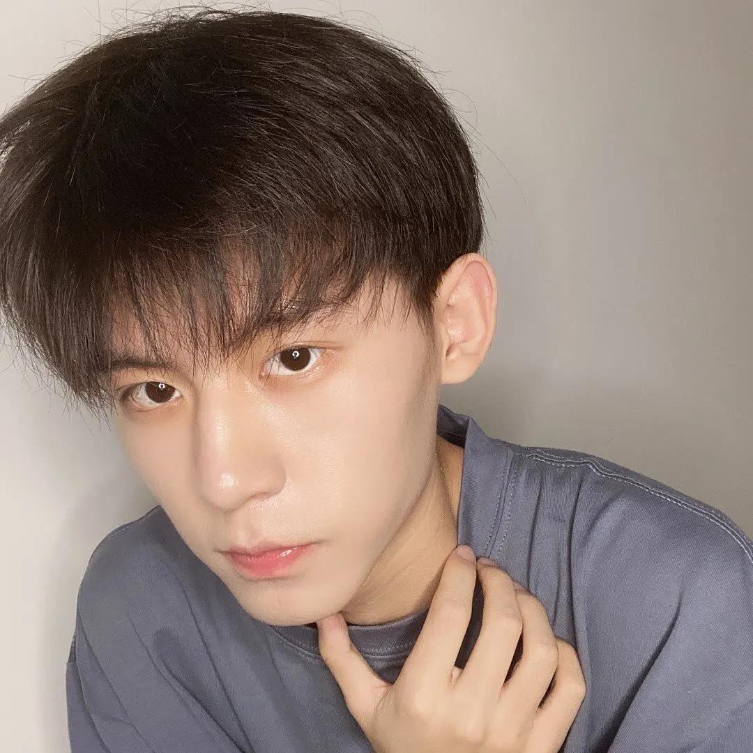 有没有清新脱俗的男头像