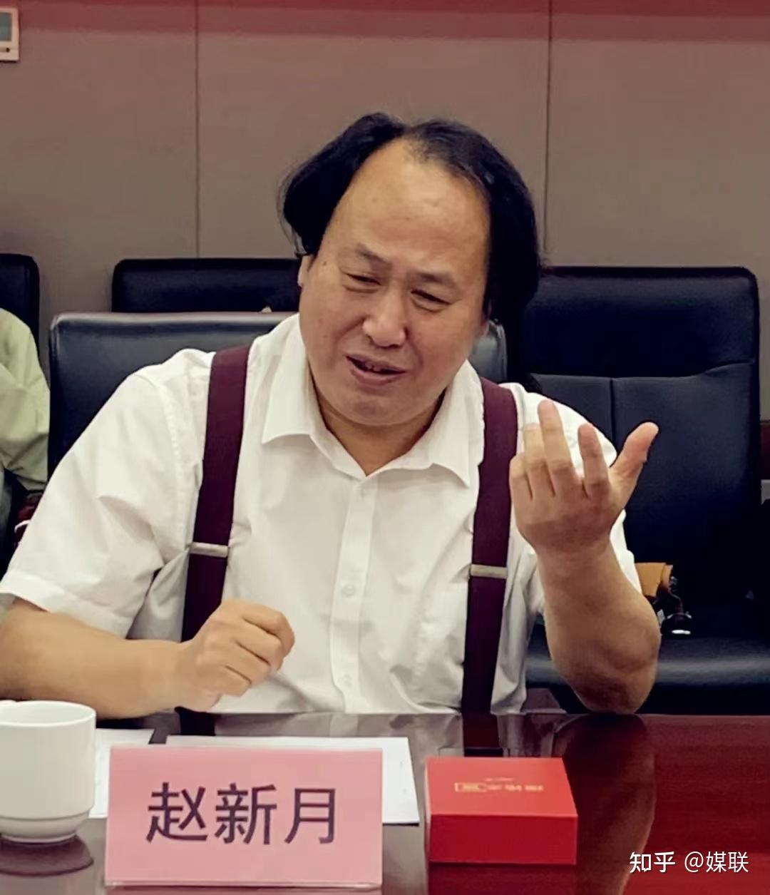 理论之窗让党的创新理论飞入寻常百姓家