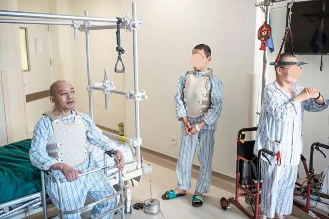 打开一个被折叠的人