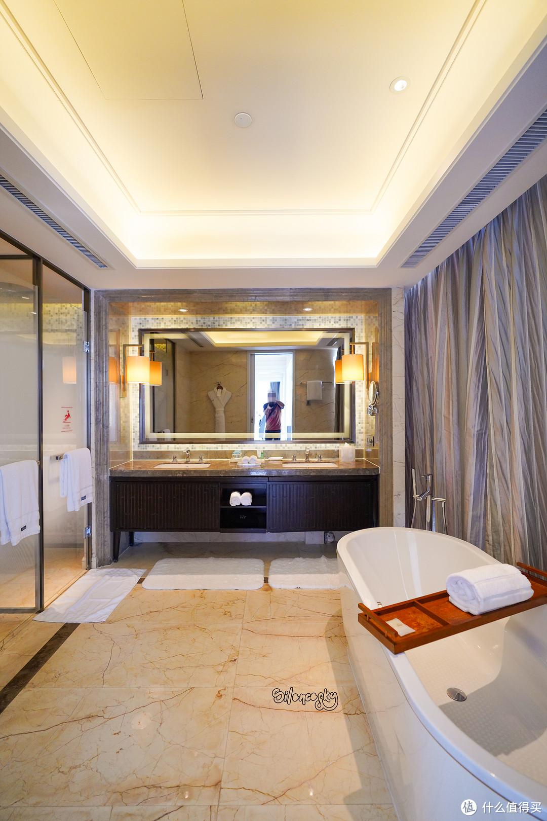 城市:山东,青岛地址:市南区,香港中路8号开业:2021年风格:海滨度假