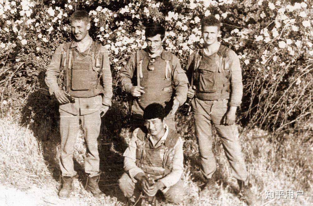 冷战初期中国苏联的军装是常服战训一体通用而欧洲华约国家是常服与