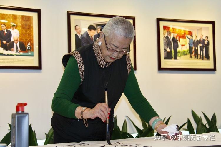 她是原国防部长耿飚的长女,资产被封后出走美国,后来成就如何? - 知乎
