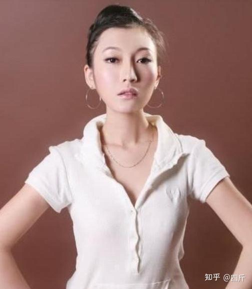 就讨人喜欢,父亲是国家一级演员王斌,母亲是秦腔研究会副会长焦瑞霞