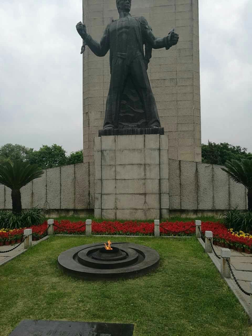 怎么看南京市雨花台功德园直播代扫墓这件事