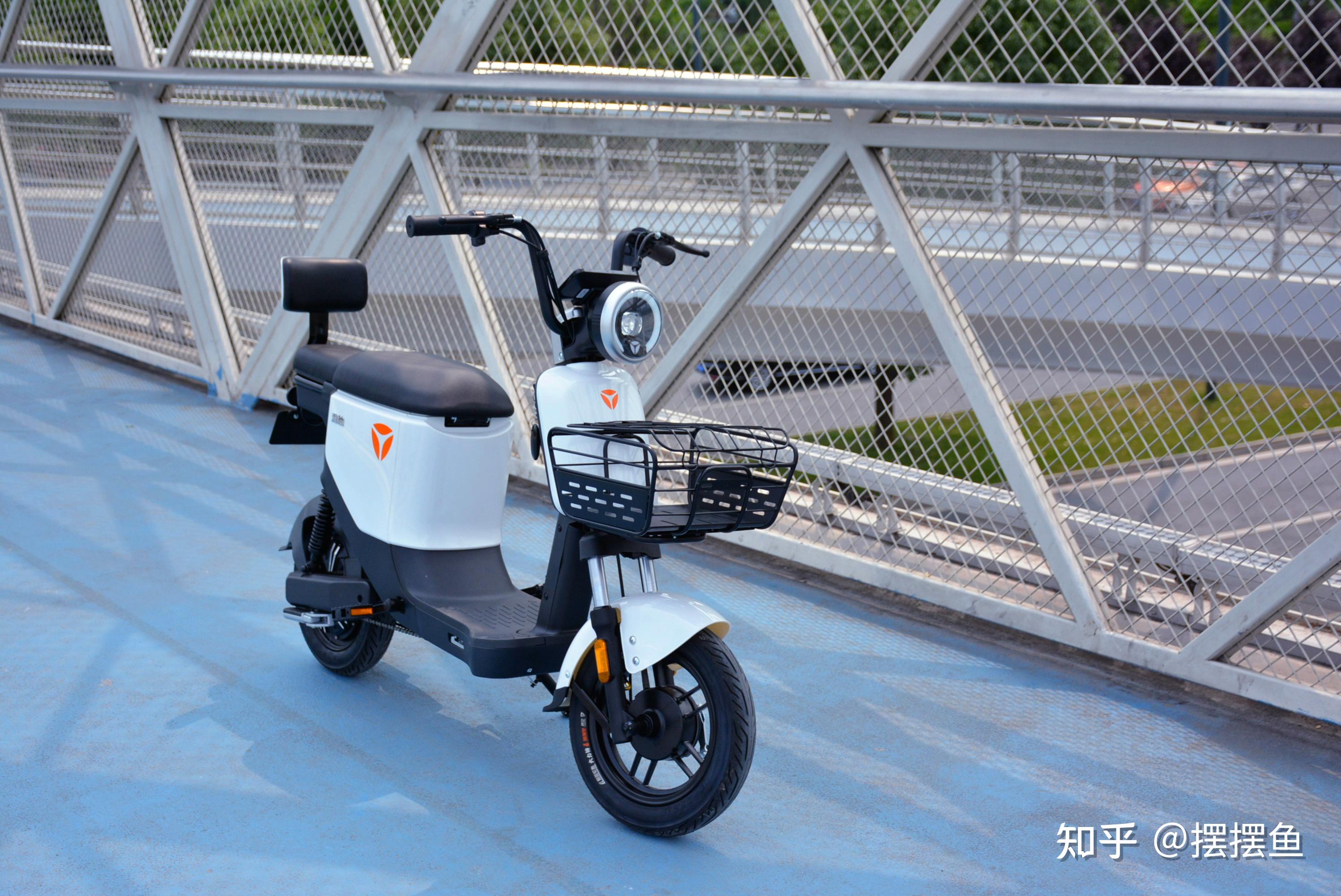 雅迪欧逸电动车上路实测:不需要驾照,充一次电跑了61公里