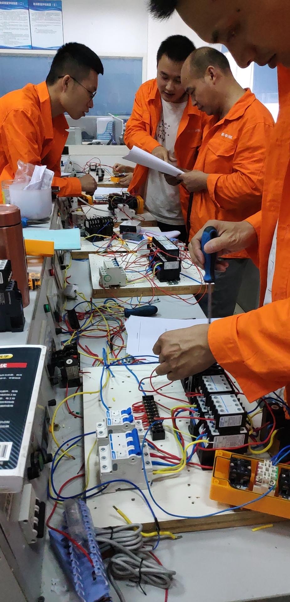 v2-42fec9c14d6814e4a9629b2f42afa78a_1440w.jpg?source=172ae18b