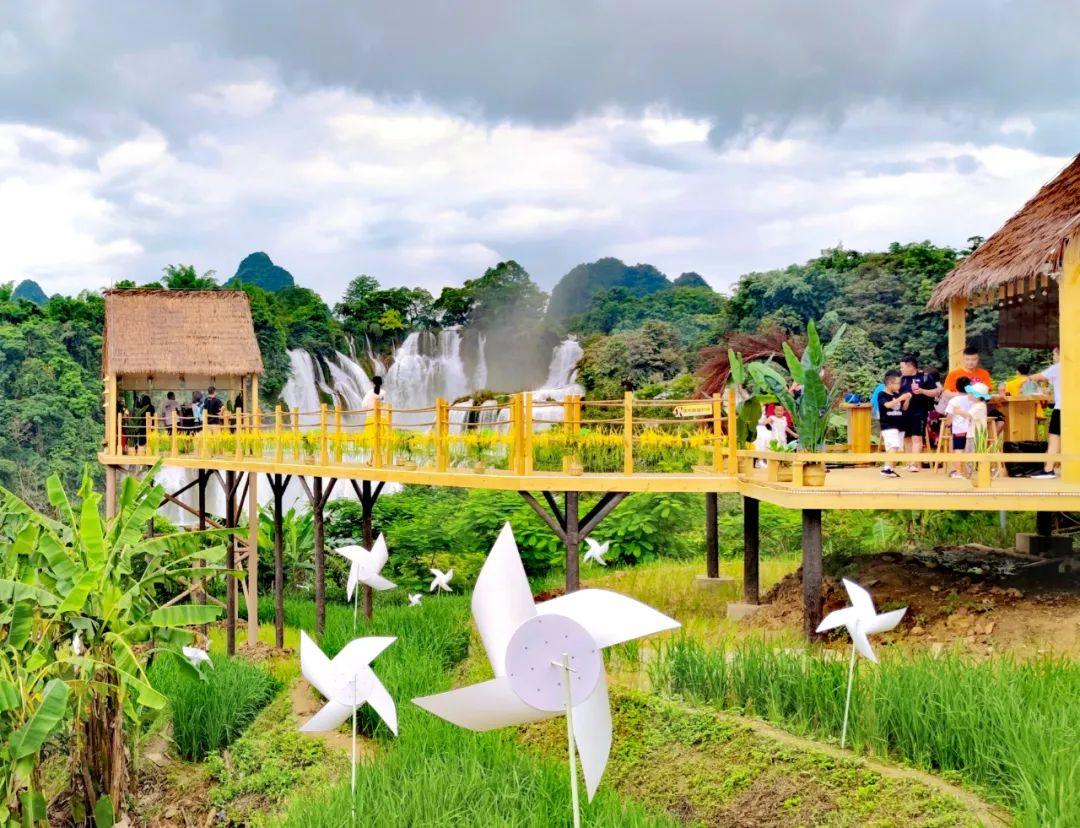 火了原来朋友圈的网红打卡点都在这