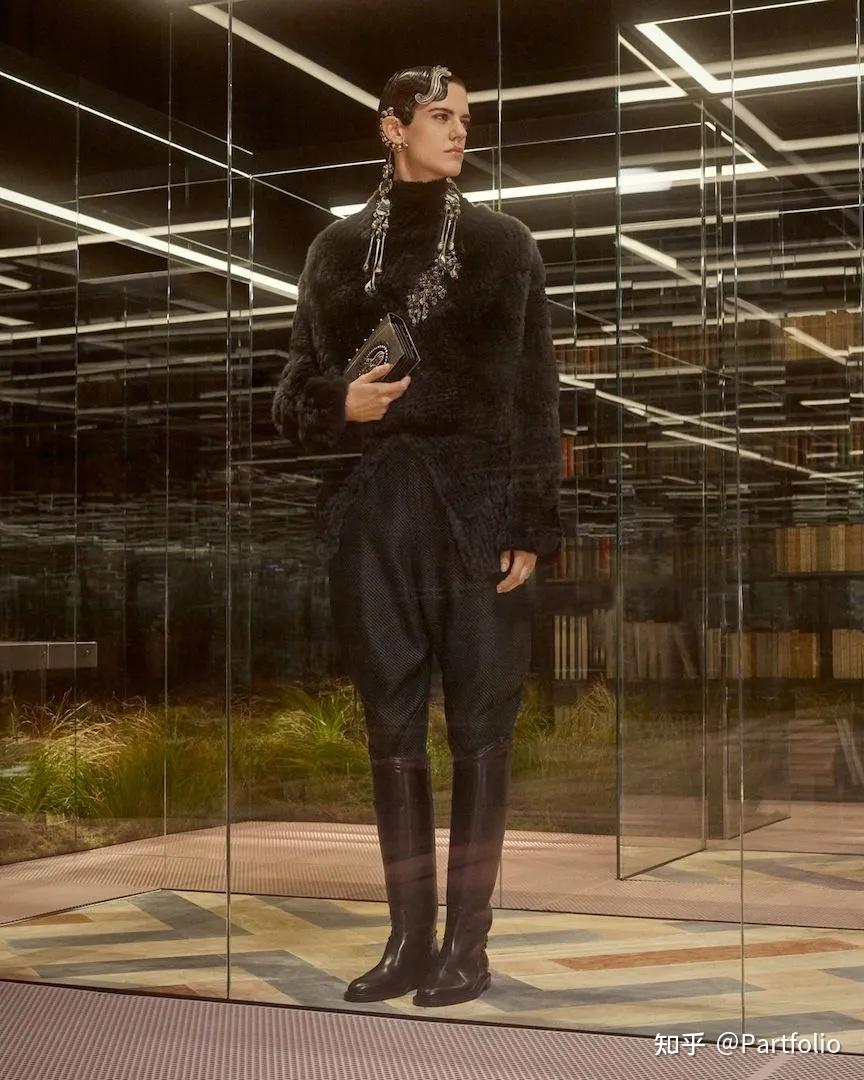 浅谈kimjones与他的新fendi伟大的灵魂都是雌雄同体