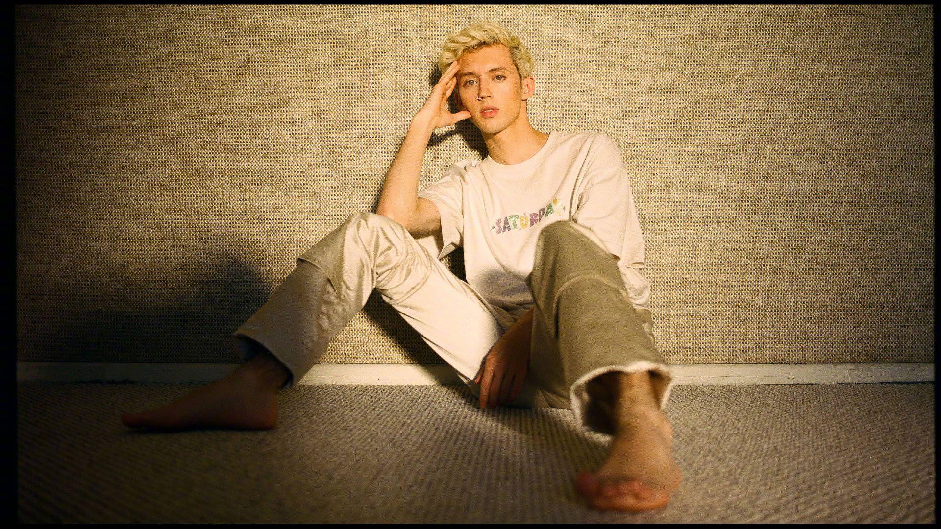 戳爷有哪些适合当头像的照片