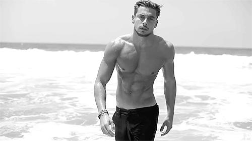 v2-436b9ac066559d950e5afc22255972cd_r.jpg