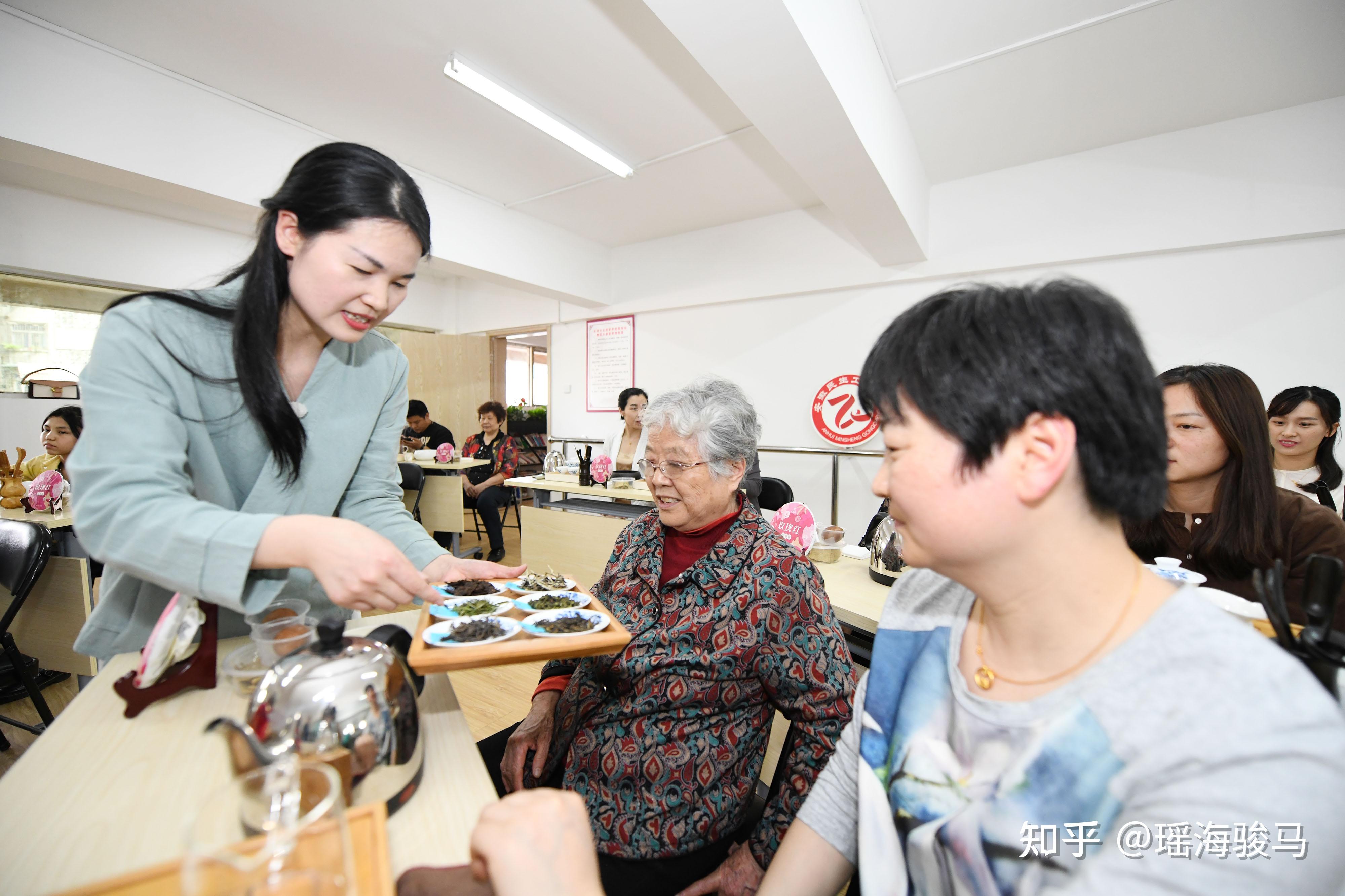 据长淮社区党委副书记,主任郑顺丽介绍,举办感恩母亲