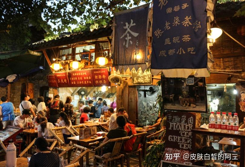 德信官方网站荣昌卤鹅哥逆袭之路：从街边小吃到食品科技巨头！