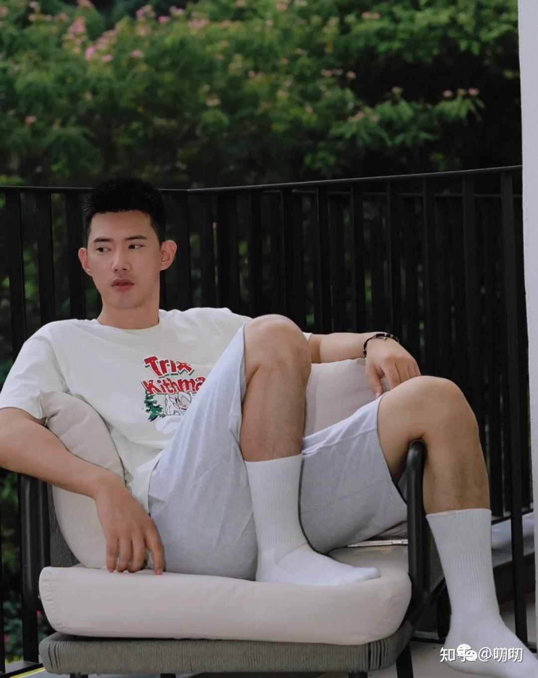 好男儿吴建飞竟然38岁了!寸头白袜肌肉身材也太撩了吧!