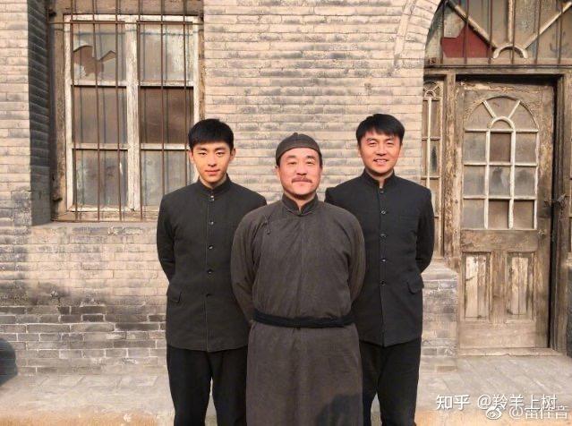 鹿兆海是鹿子霖的二儿子,他还有个亲哥哥叫鹿兆鹏,鹿兆鹏是雷佳音饰演