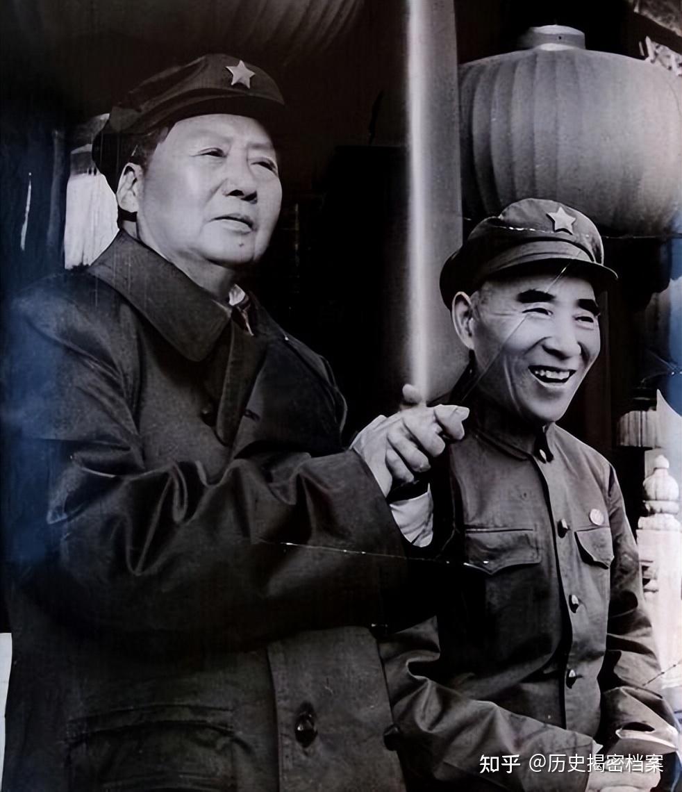71年林彪去世，警卫收拾遗物时发现一小册子，毛主席看后悲痛不已