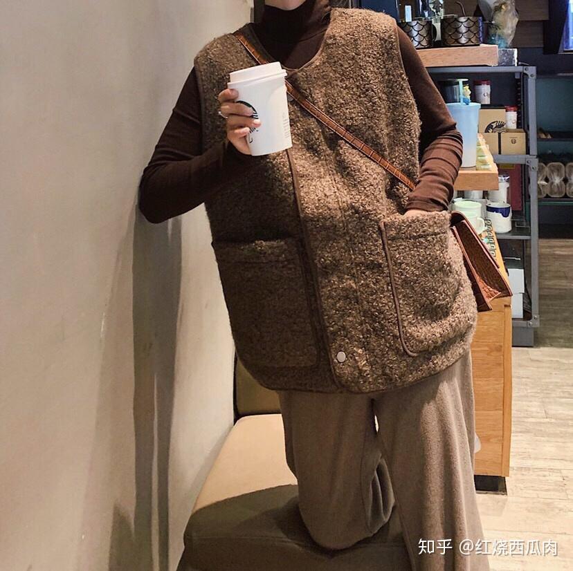 怎么才知道自己适合的衣长 v2-4471cb0d56c29dacbe48fe1ca1b00e59_r.jpg