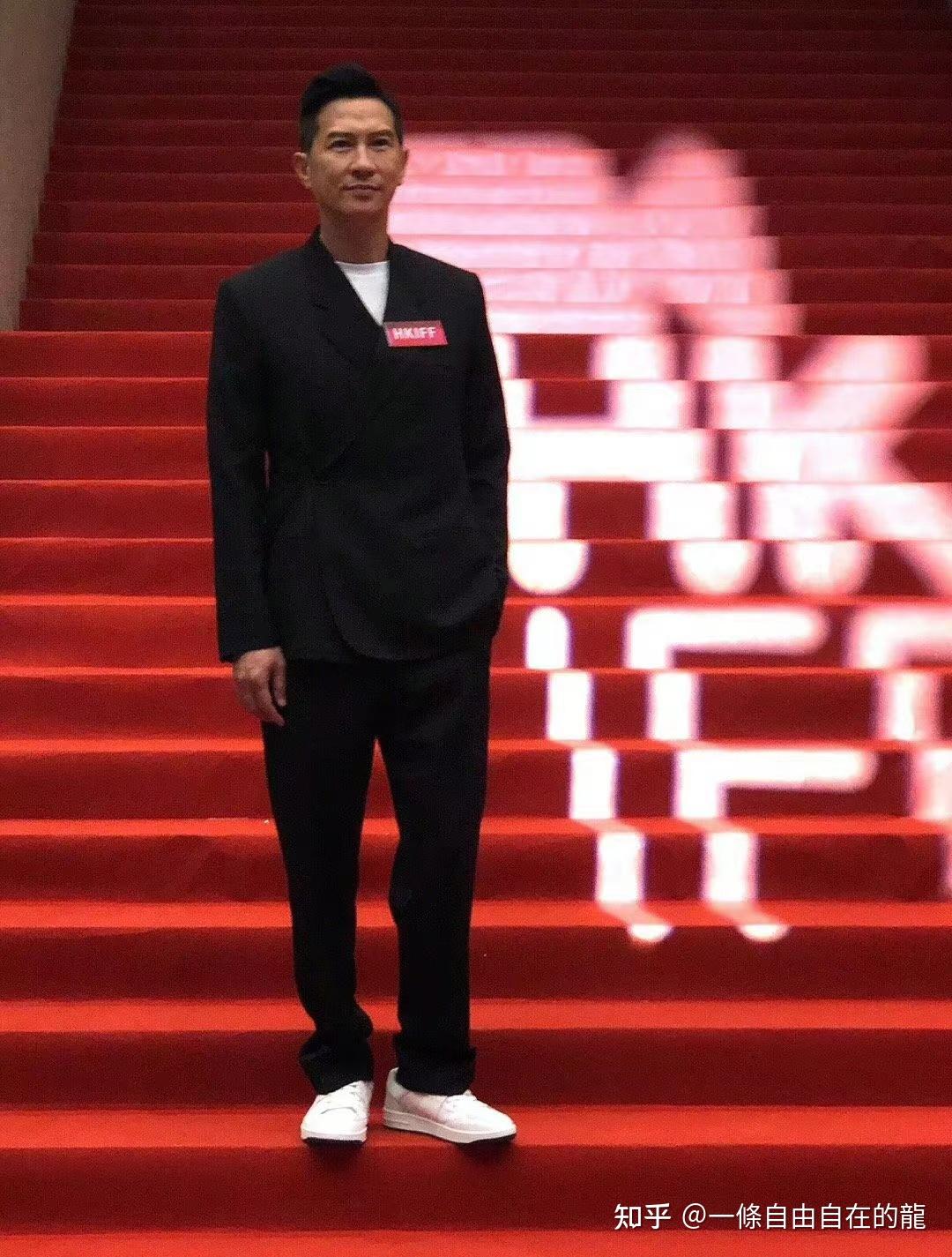 同龄人的不同世界60后出生的我们一生只坚持做好一件事