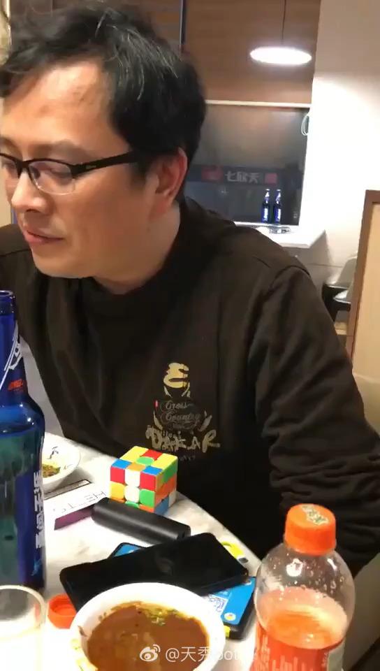 如何看待中国选手杜宇生以 3.47 秒打破三阶魔方世界纪录?