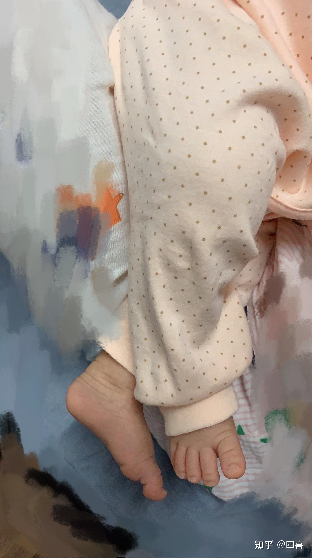 小婴儿有好多模样,躺下一个样子,抱起来一个样子,吃奶时又是一个样子