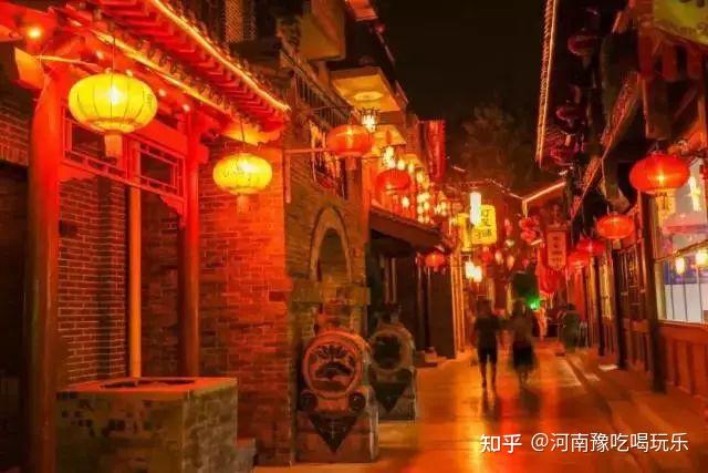 一生必追的一部大型山水实景剧，司徒小镇+千年铁魂打铁花演出