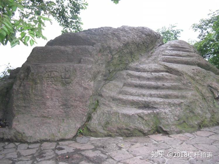 塔刹说明下图,明代保俶塔的塔刹下图, 保俶塔近景下图,保俶塔简介下图