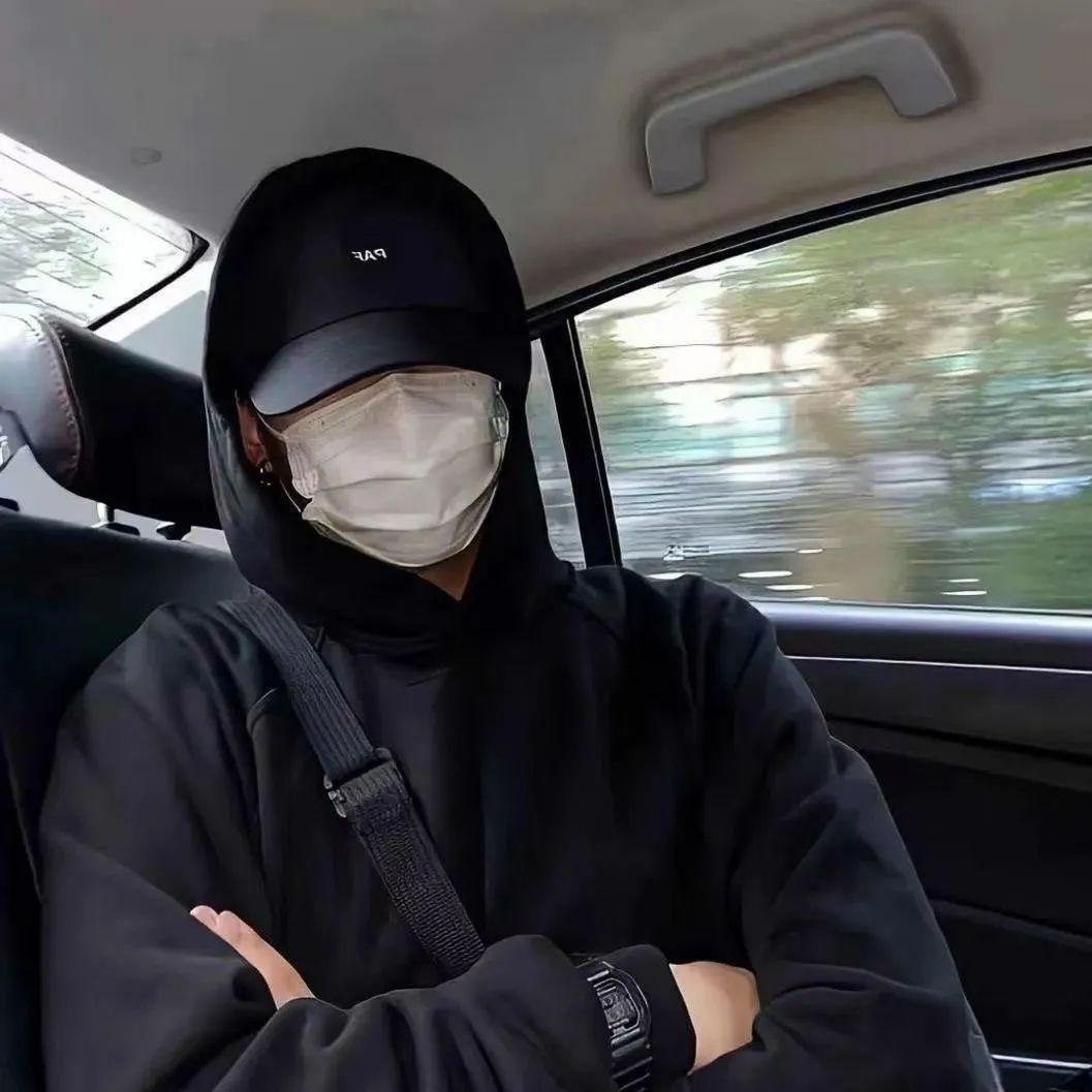 有哪些高级感ins一人一半的情头 - 知乎