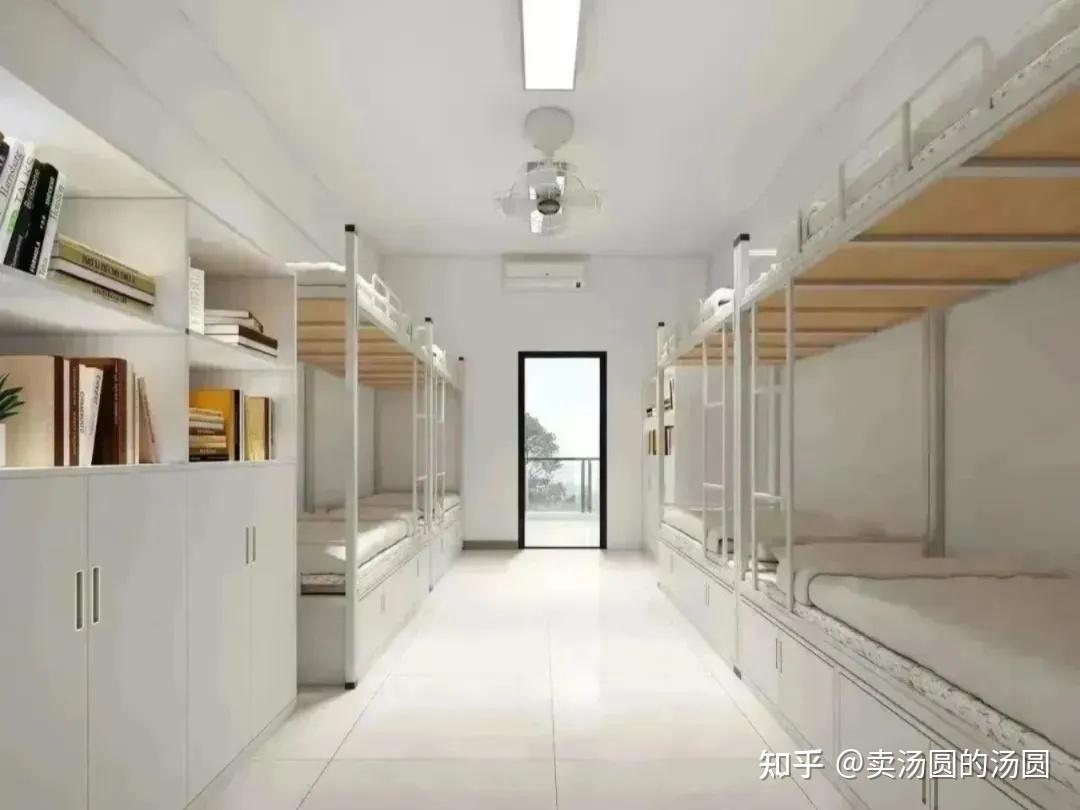 2个课桌柜子独立有每间独立65中江高新校区,宿舍配置和一众新校区一样