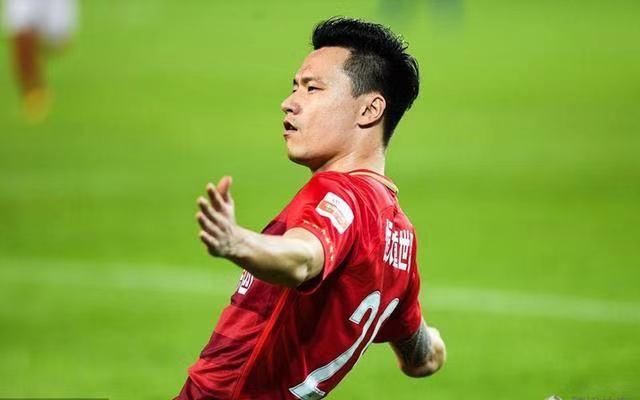 国足近10年来最好的前锋之一球盲过滤器郜林