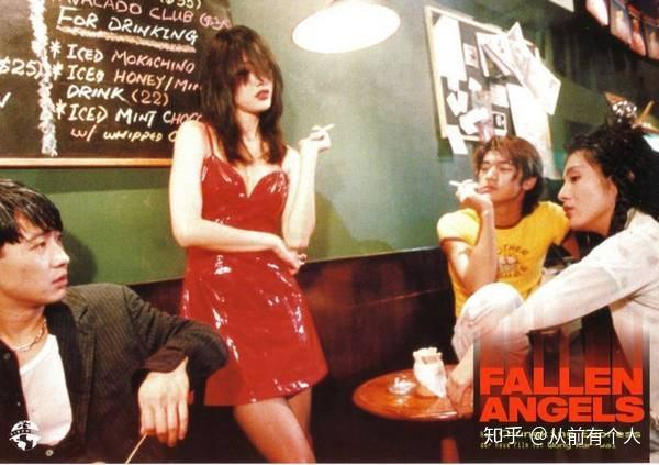 王家卫执导的"堕落天使",至今豆瓣8,1分,却被认为严重被低估,它凭什么