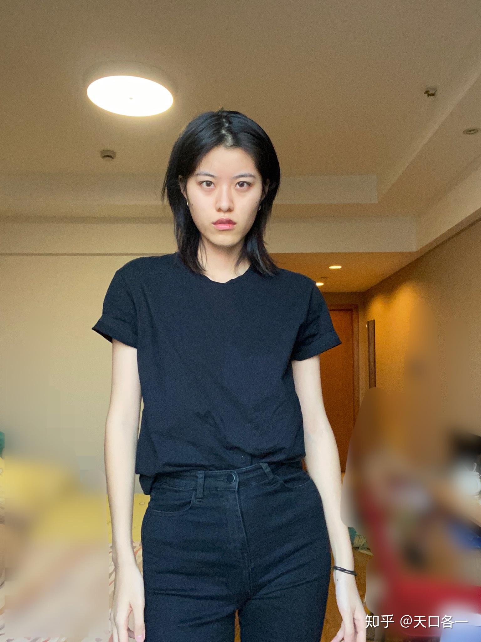 想知道一米八以上的女生是什么样子的? - 知乎