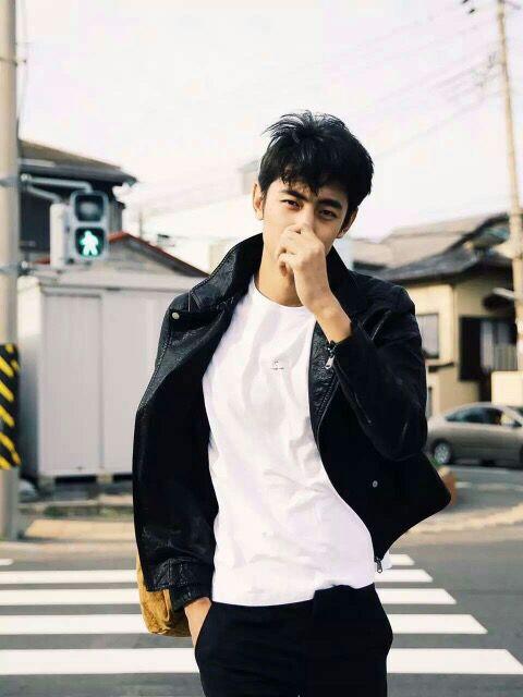 有气质的男人穿着打扮 v2-45e8694d7ff5920863b538bd7f099646_r.jpg