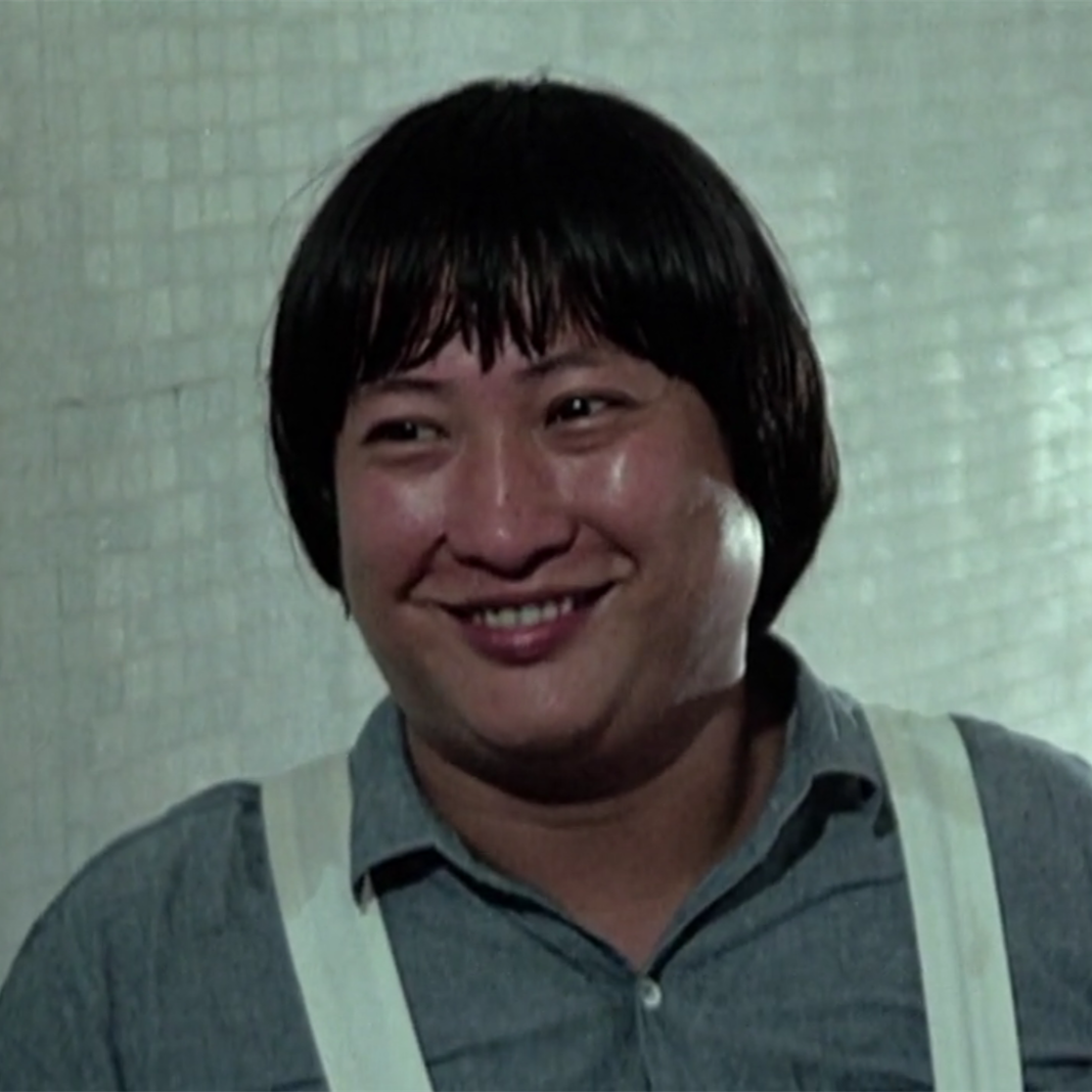 邹文怀与何冠昌喝了好几个通宵的闷酒,终于相处了一个办法,那就是培育