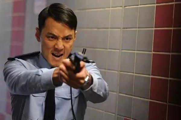 徐步高小传:港片"人格分裂"的原型,枪口对准警察的"魔警"