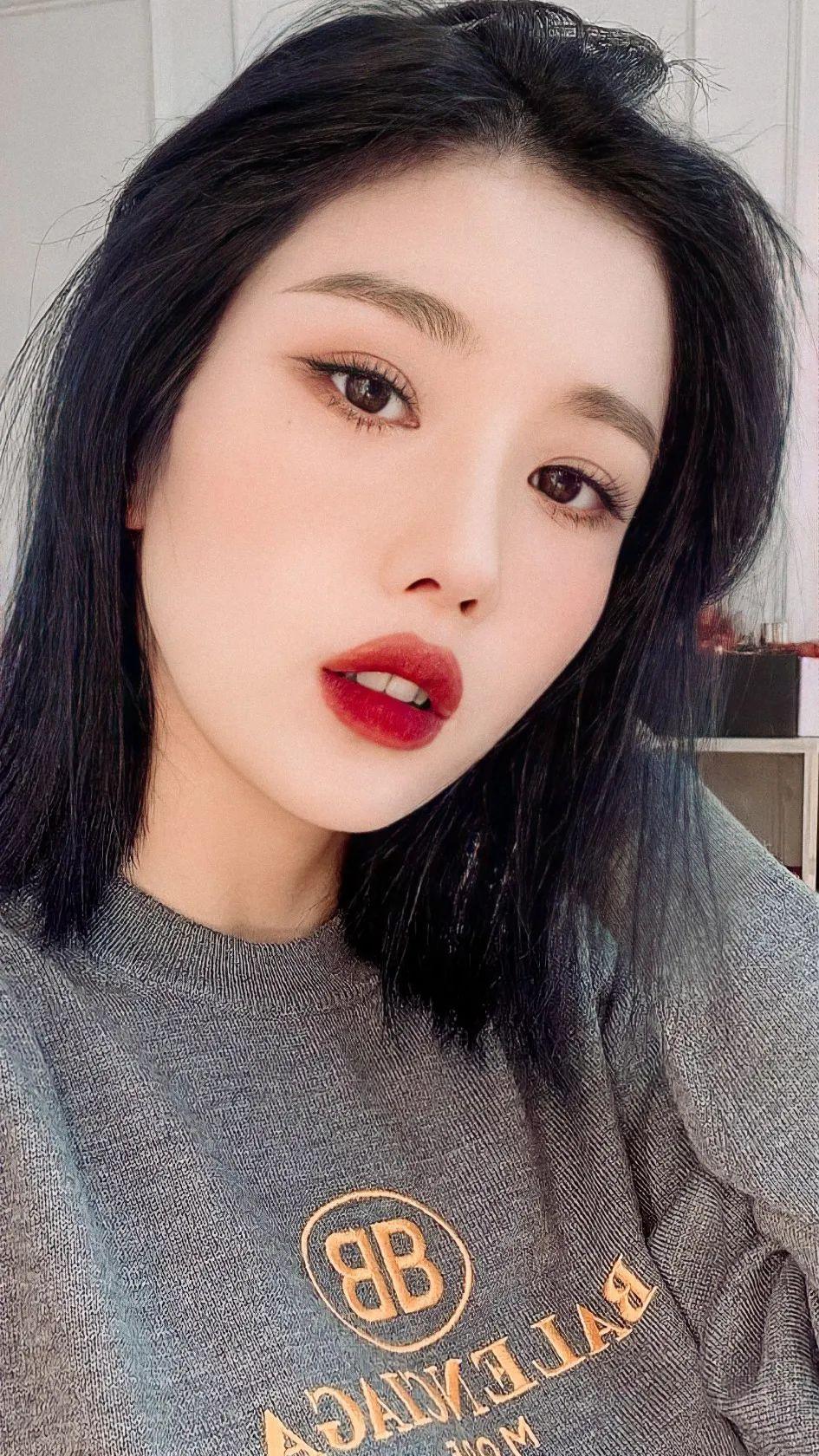 壁纸izone权恩妃合集