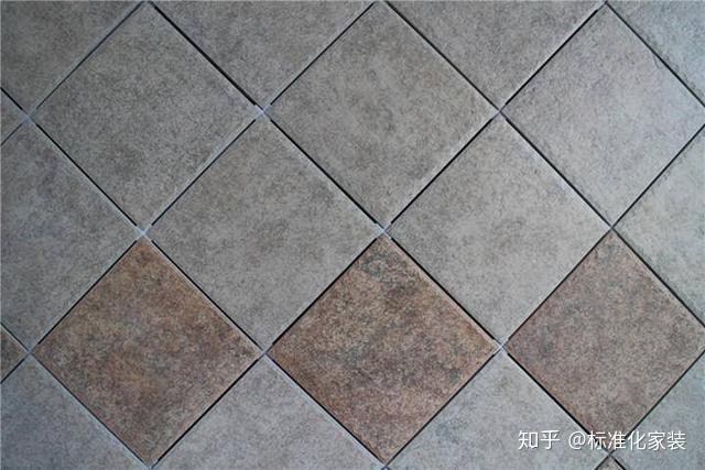 客厅瓷砖贴多高合适 v2-4661a04d8c35fa5d996e305b31d77c85_r.jpg