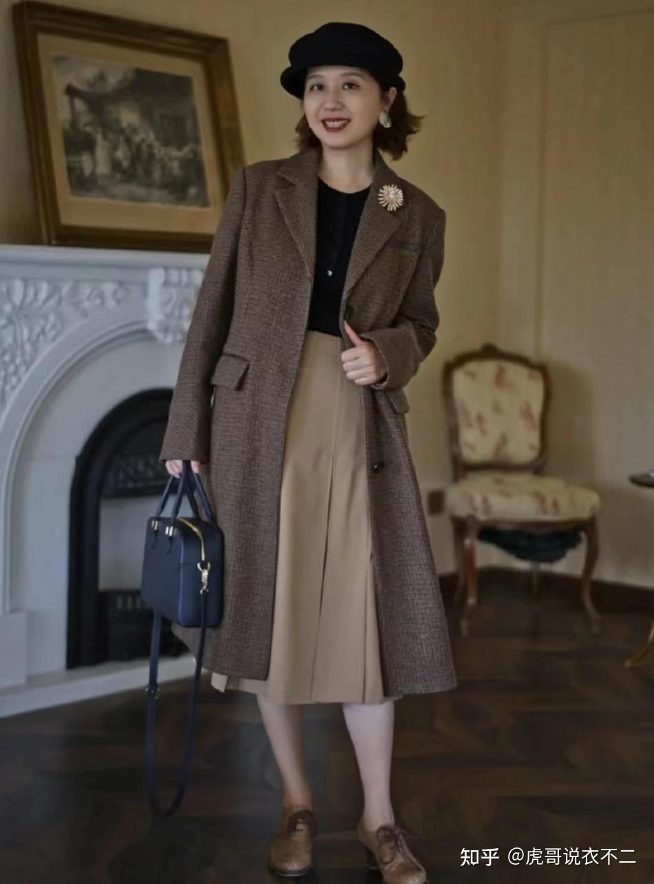 三,大地色系裙装穿搭