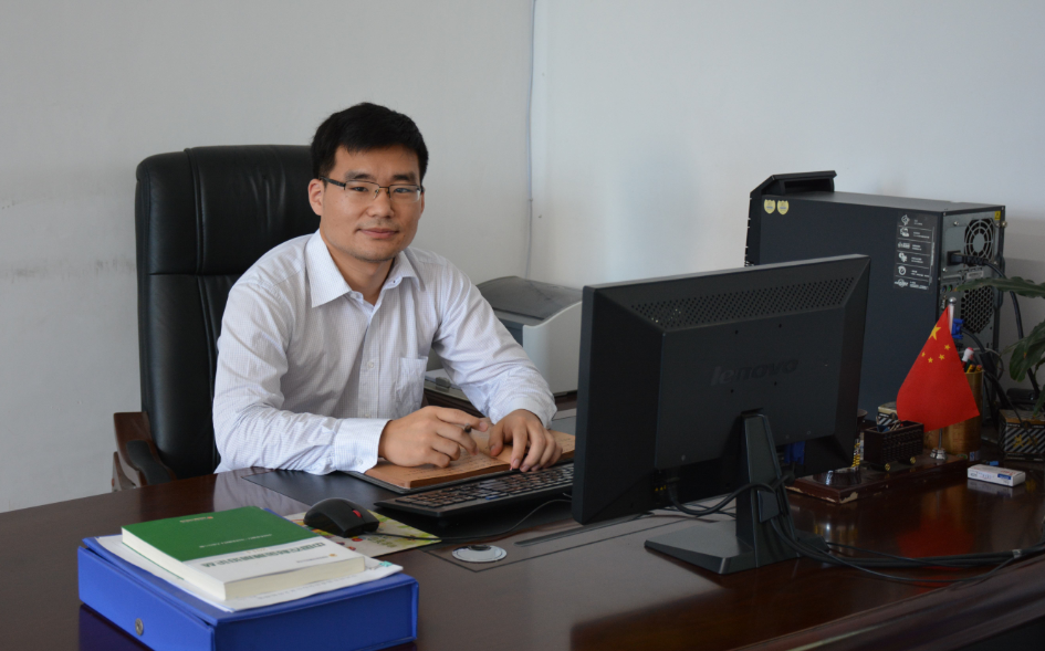 李润权曾工作的田东县创建了农村金融组织,信用,支