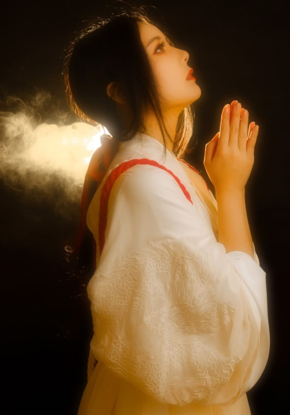 神明少女壁纸写真图片还记得曾经很火的神明少女风格神仙颜值写真吗