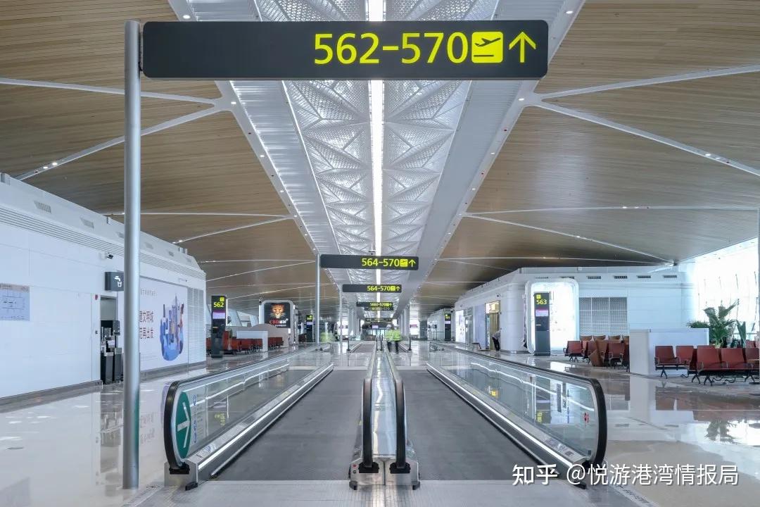 卫星厅共四层 -捷运站台至最远登机口300多米深圳机场卫星厅位于t3